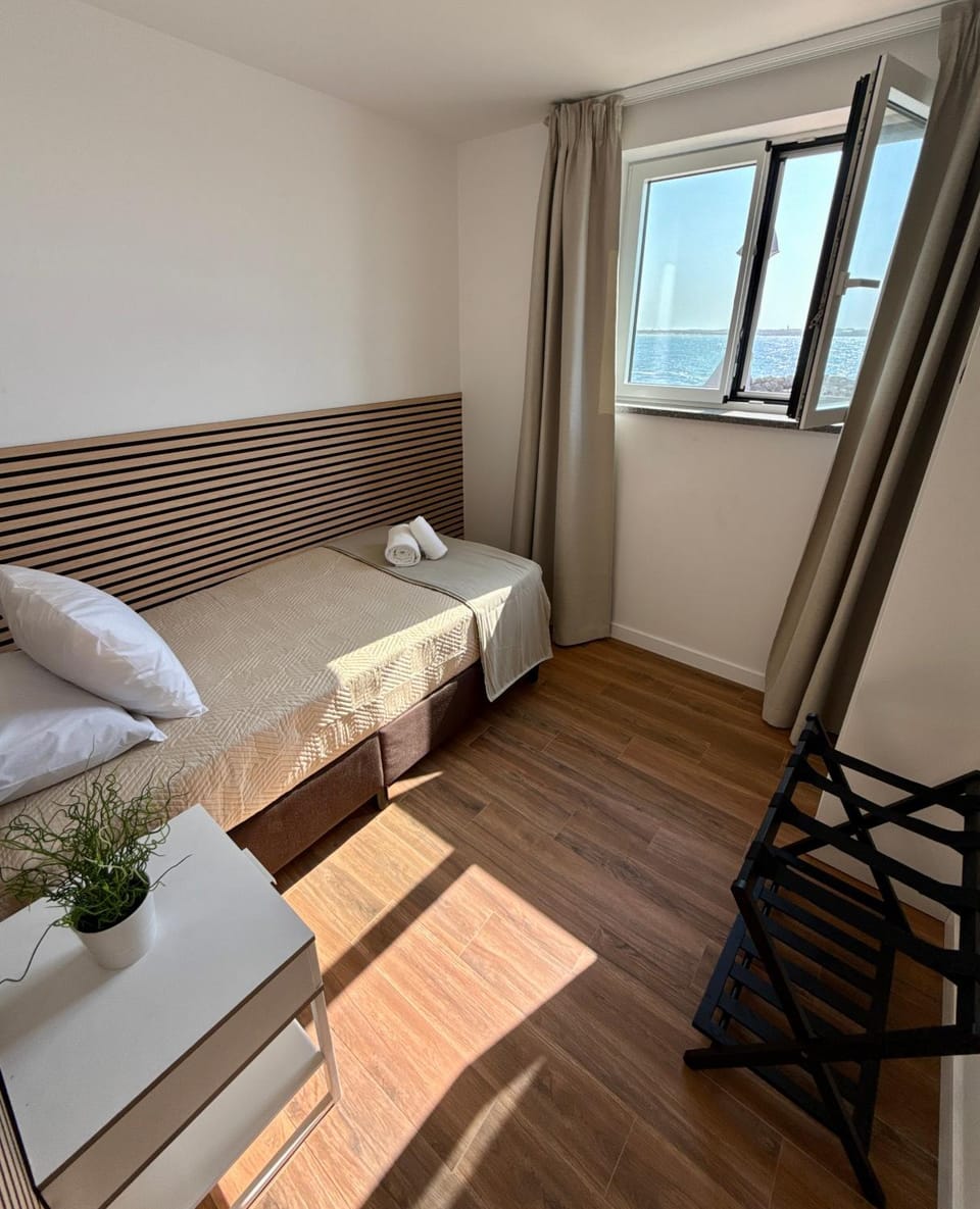 Pura Vida Baleal Bed and Breakfast in Peniche