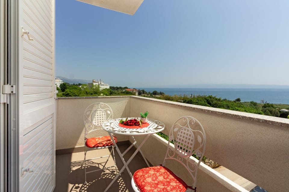 Natural landscape, View (from property/room), Balcony/Terrace, Sea view