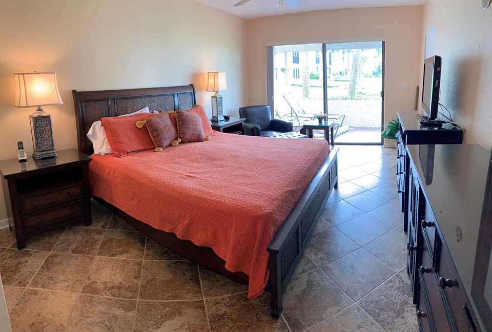 Siesta Dunes 5-101 by Siesta Dunes Apartment in Siesta Beach