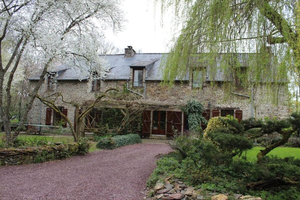 Gîte de Beltaine en Brocéliande SPA et bain nordique House in Brittany