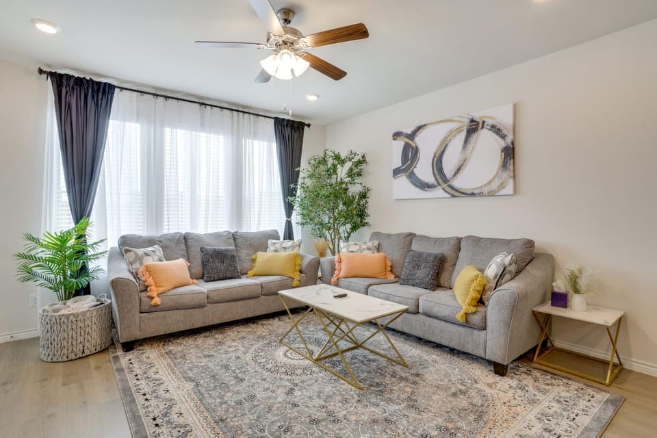 12 Mi to Dtwn McKinney: Modern Gem w/ Patio & Yard House in Anna