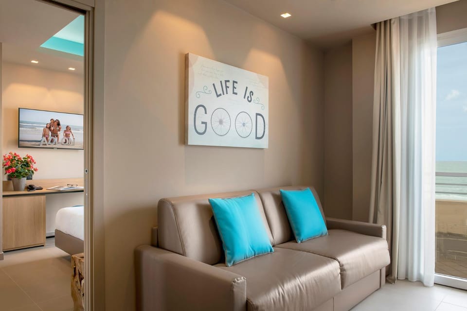 Living room, Bedroom