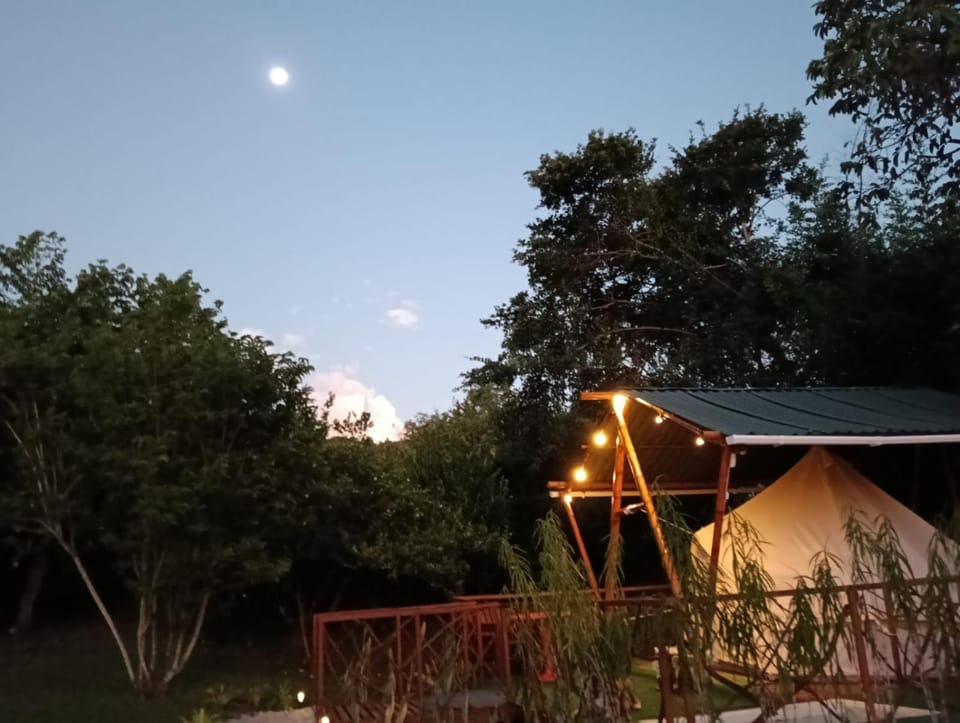 La villa Glamping Luxury tent in Buga
