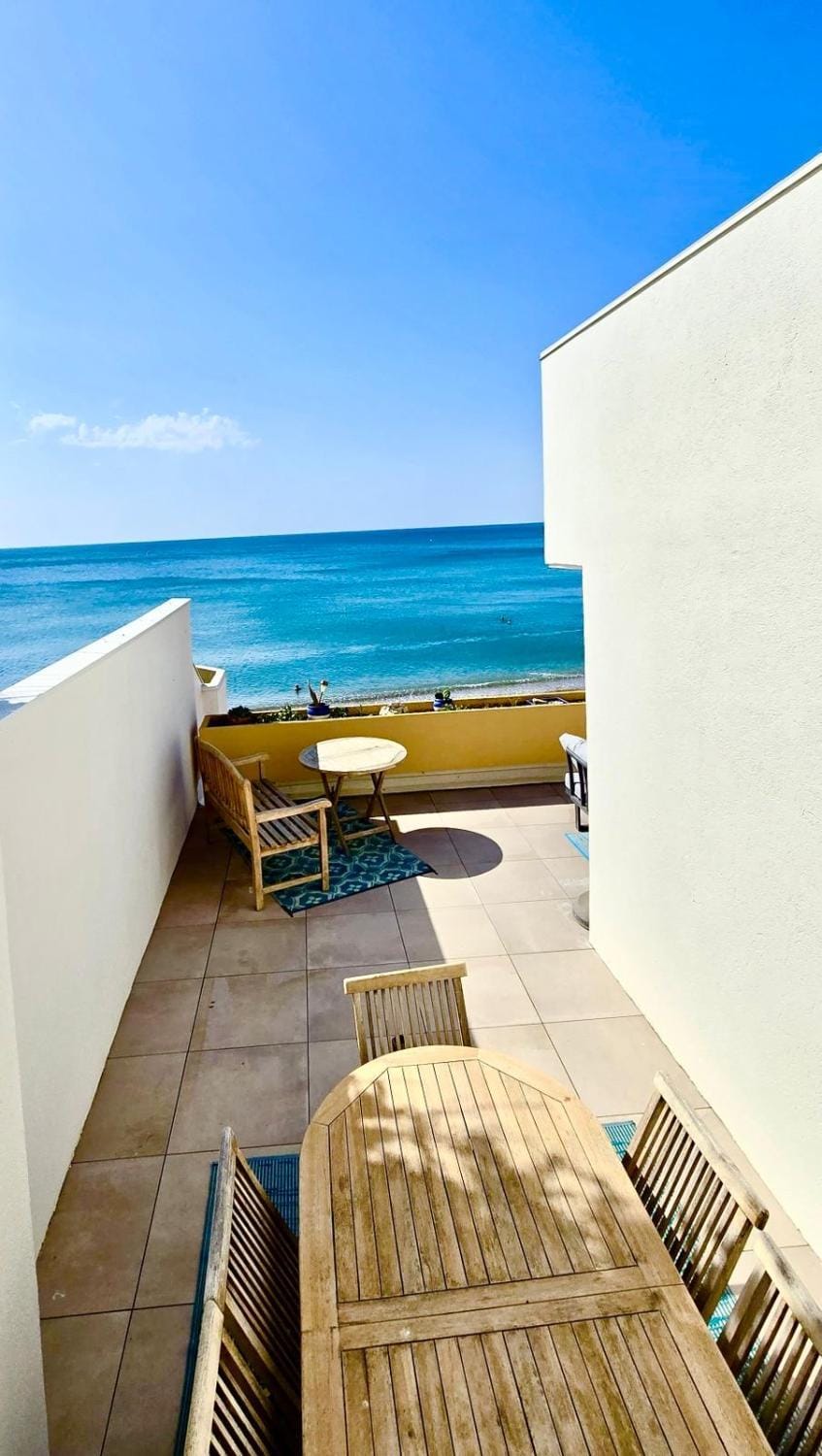 Patio, Facade/entrance, Day, Natural landscape, View (from property/room), Balcony/Terrace, Beach, Sea view