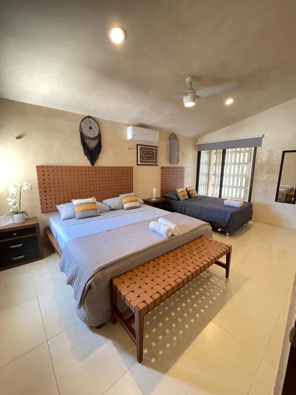Bed, Bedroom, air conditioner