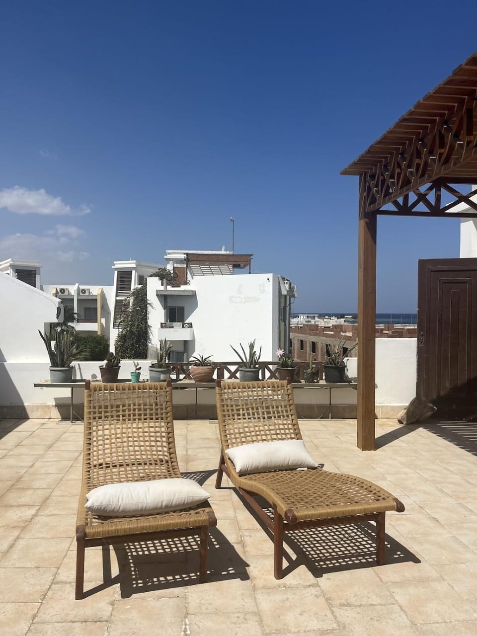 Property building, Patio, View (from property/room), Balcony/Terrace, Seating area, sunbed