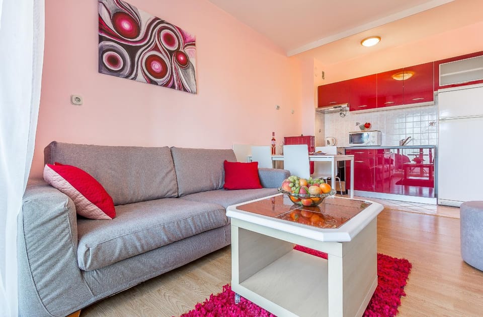 Living room, Food