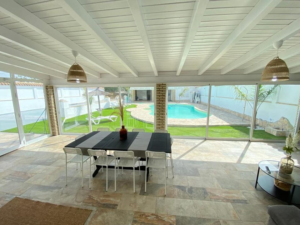 Chalet Albariza House in Sanlúcar de Barrameda