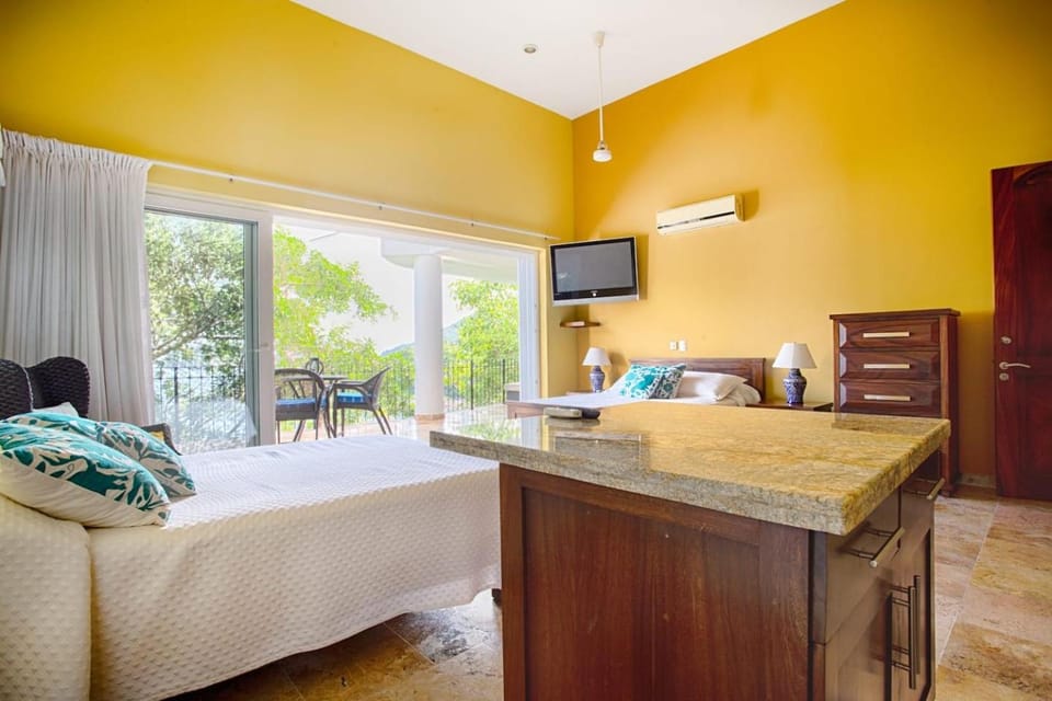 Amazing View to los Arcos -4 Bedroom Villa Villa in Puerto Vallarta