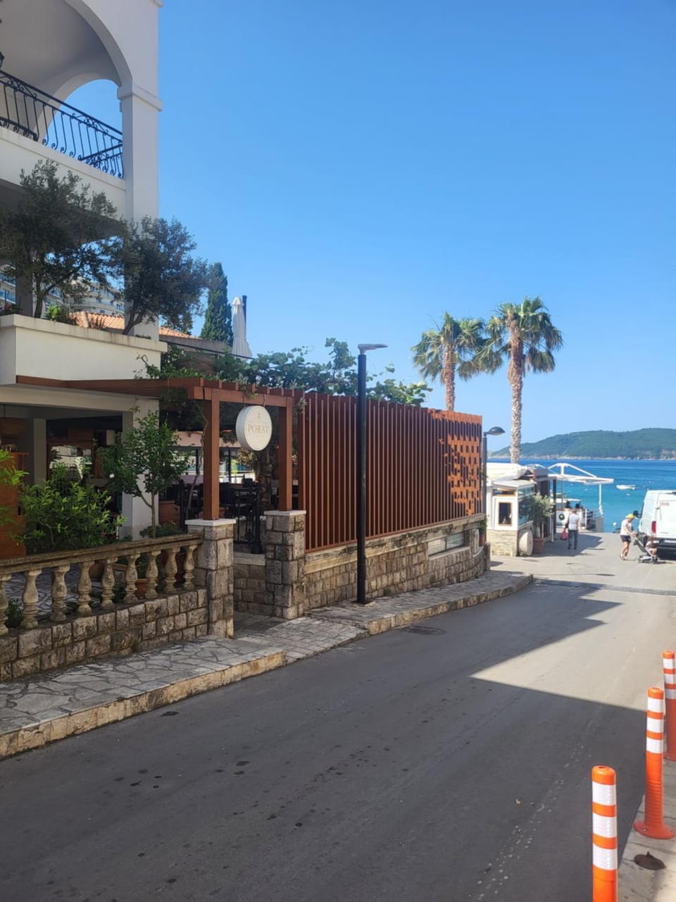 Day, Neighbourhood, Sea view, Location