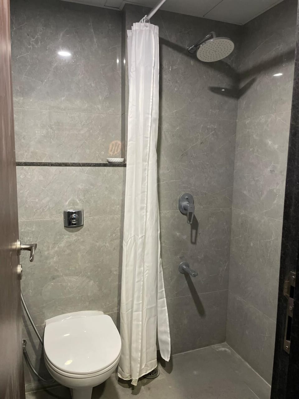 The Blue Tranquil Apartment in Pune
