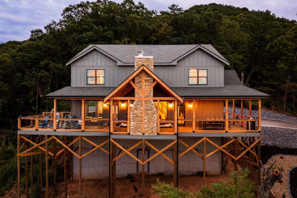 5 Suites - 180 View - Pool-Spa-Theater - Fireplace Chalet in Sevier County