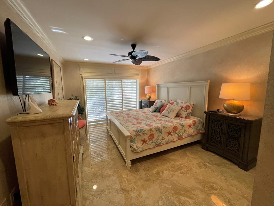 Siesta Dunes 1-106 by Siesta Dunes Apartment in Siesta Beach