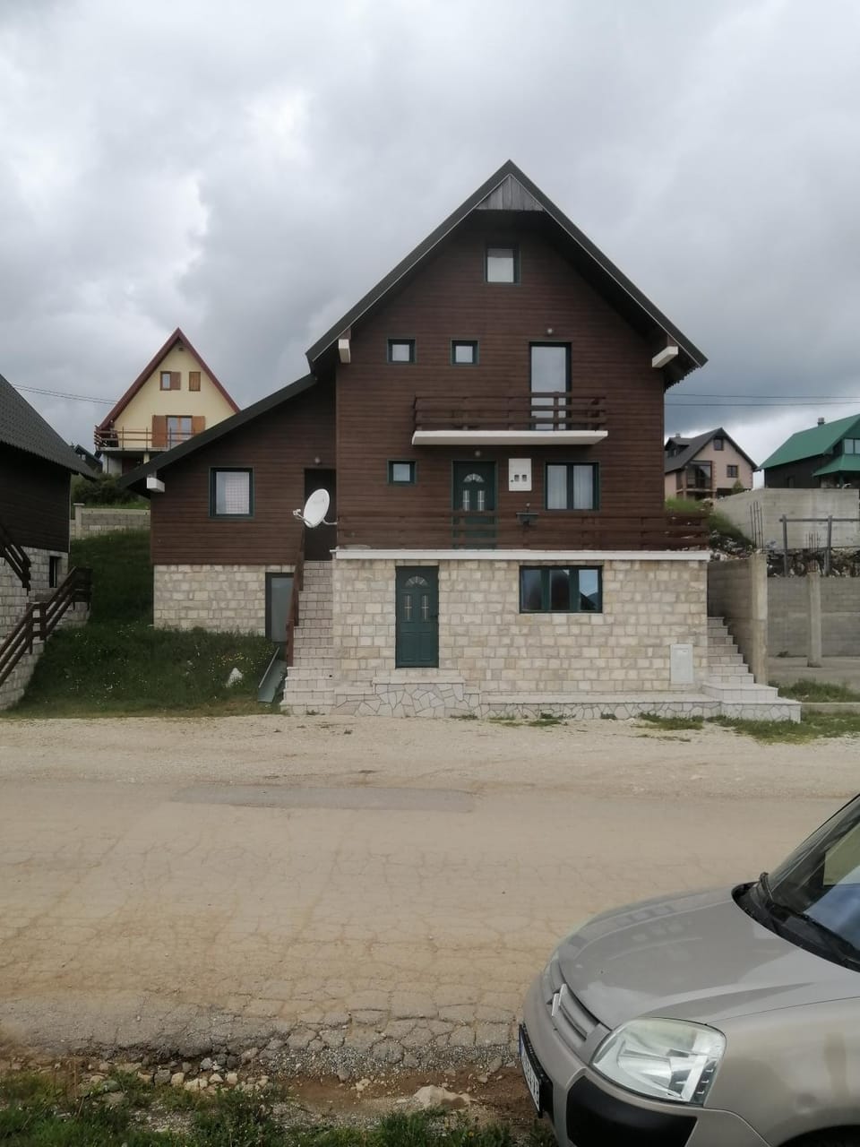 Guesthouse Wolf Bed and Breakfast in Montenegro