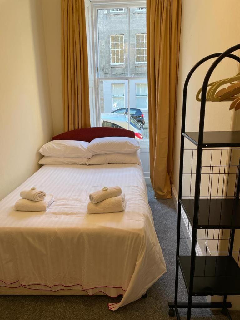 Central, Cafe society around the corner, Barony Street Apartment Apartment in Edinburgh