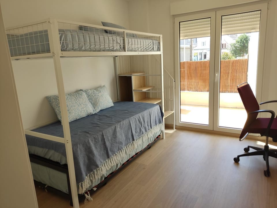 Bed, Bedroom, bunk bed