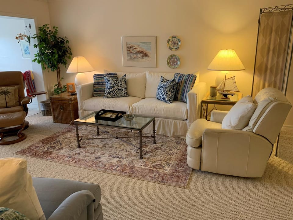 Siesta Dunes 1-307 by Siesta Dunes Apartment in Siesta Beach