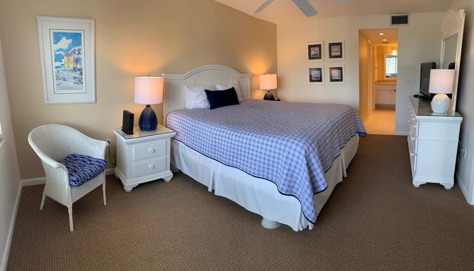 Siesta Dunes 1-308 by Siesta Dunes Apartment in Siesta Beach