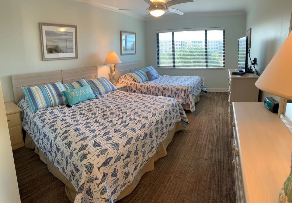 Siesta Dunes 1-309 by Siesta Dunes Apartment in Siesta Beach