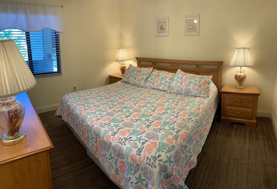 Siesta Dunes 1-309 by Siesta Dunes Apartment in Siesta Beach