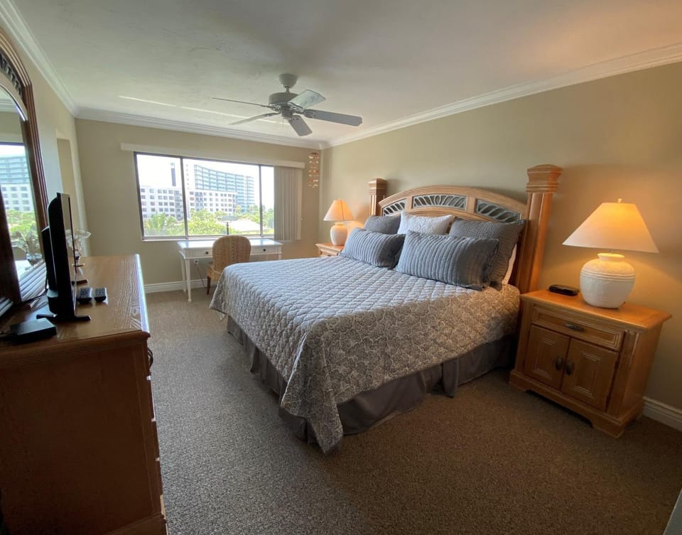 Siesta Dunes 1-406 by Siesta Dunes Apartment in Siesta Beach