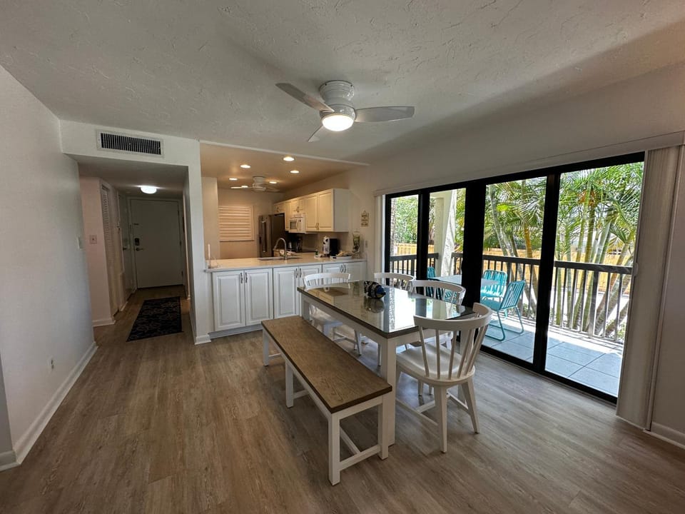 Siesta Dunes 2-100 by Siesta Dunes Apartment in Siesta Beach