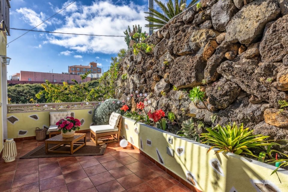 Day, Garden, Living room