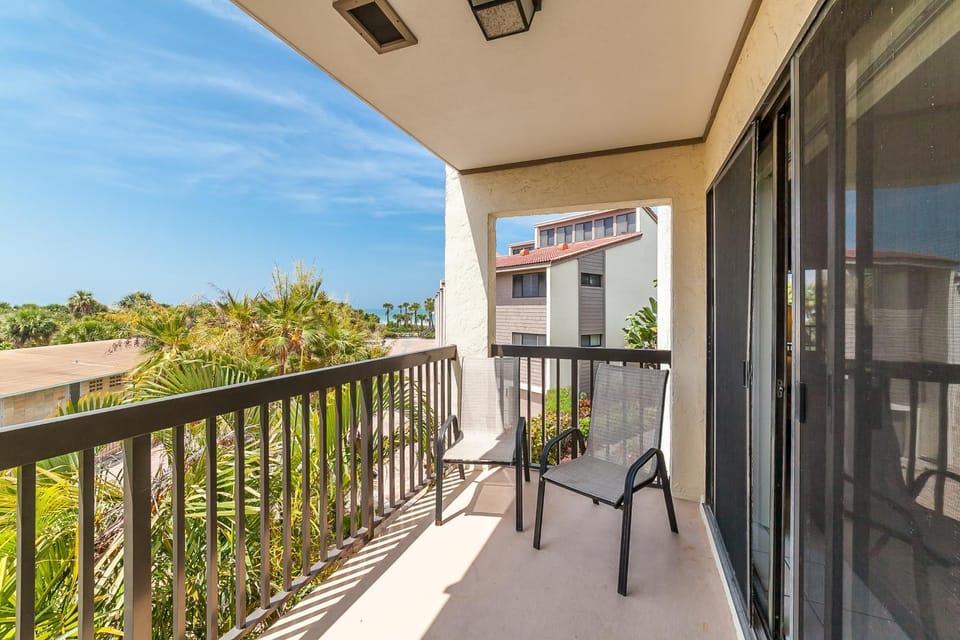 Siesta Dunes 2-200 by Siesta Dunes Apartment in Siesta Beach