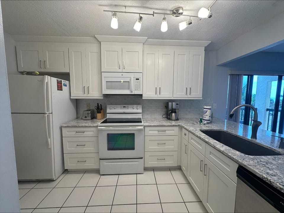 Siesta Dunes 2-200 by Siesta Dunes Apartment in Siesta Beach