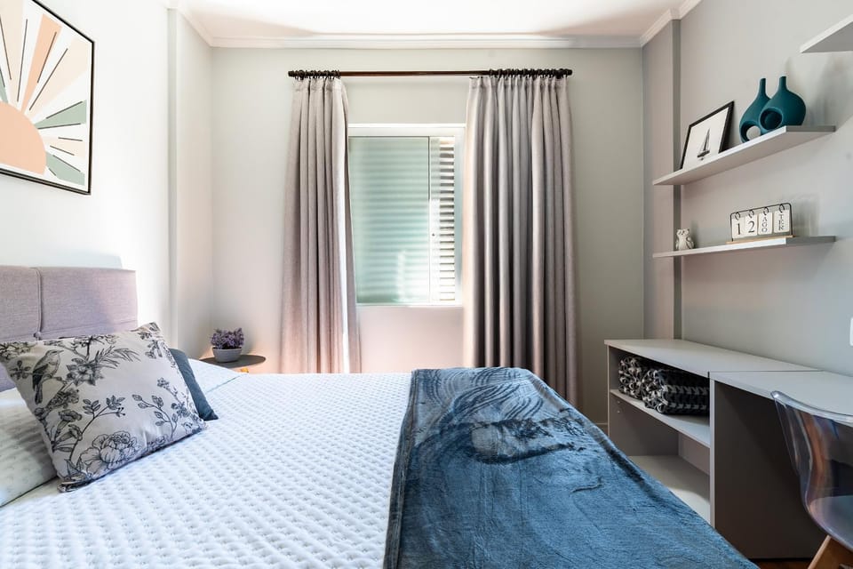 TV and multimedia, Photo of the whole room, Bedroom