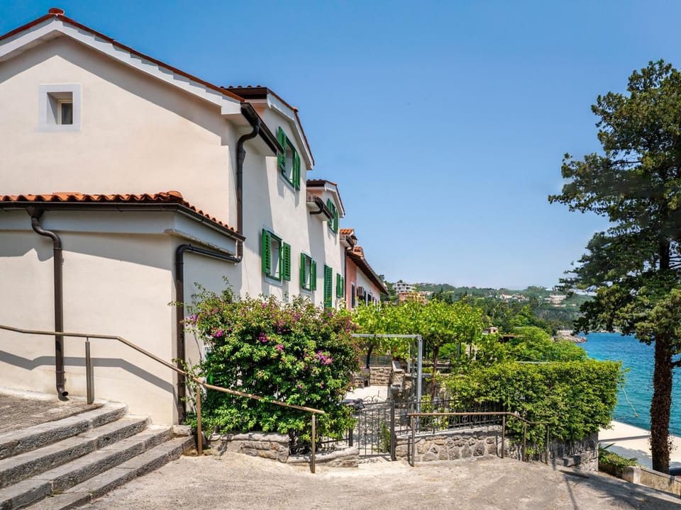 Property building, Sea view