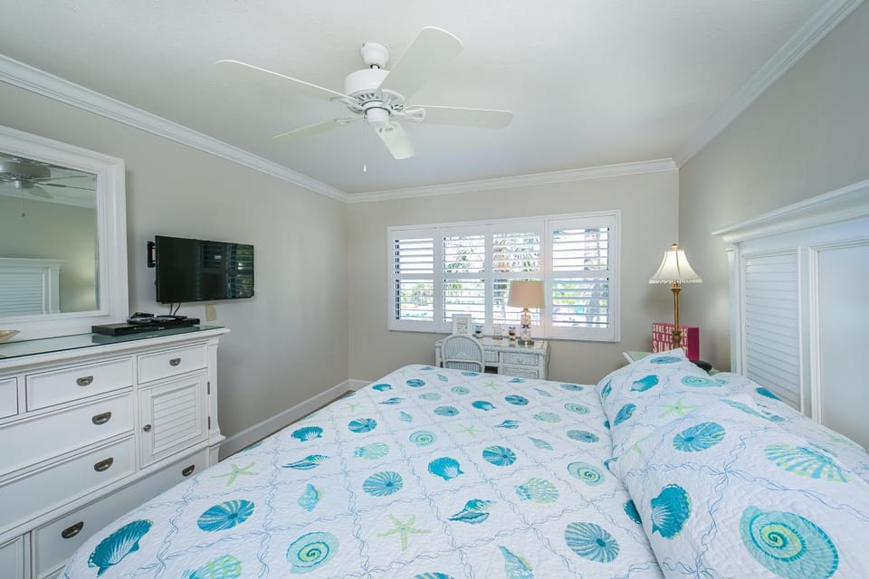 Siesta Dunes 2-206 by Siesta Dunes Apartment in Siesta Beach