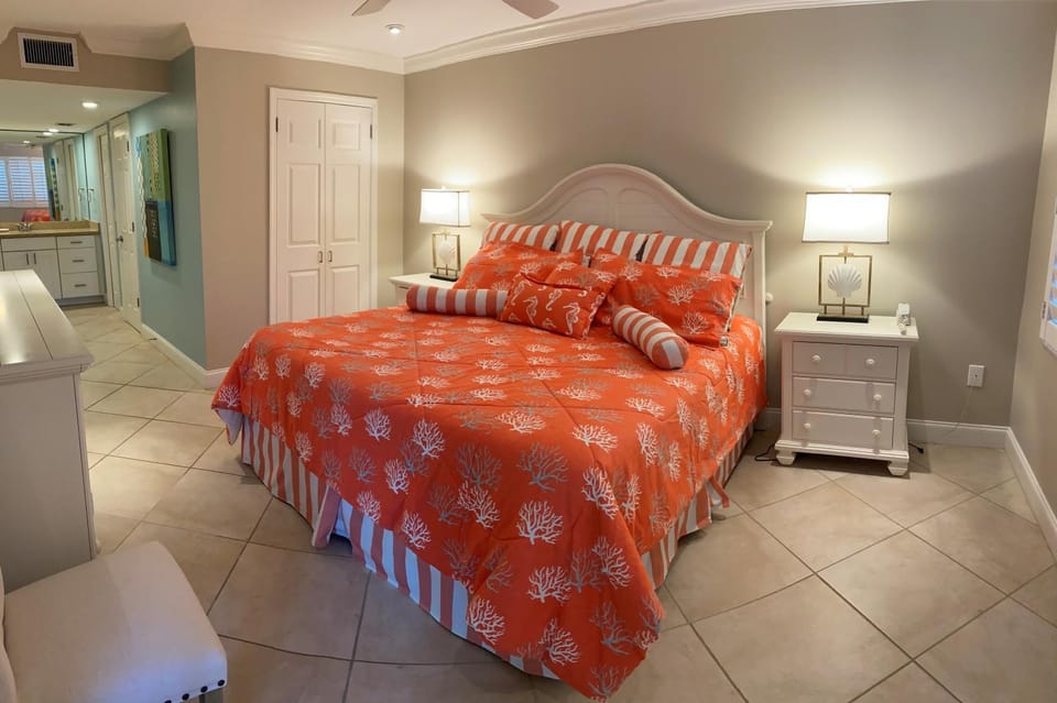 Siesta Dunes 2-207 by Siesta Dunes Apartment in Siesta Beach