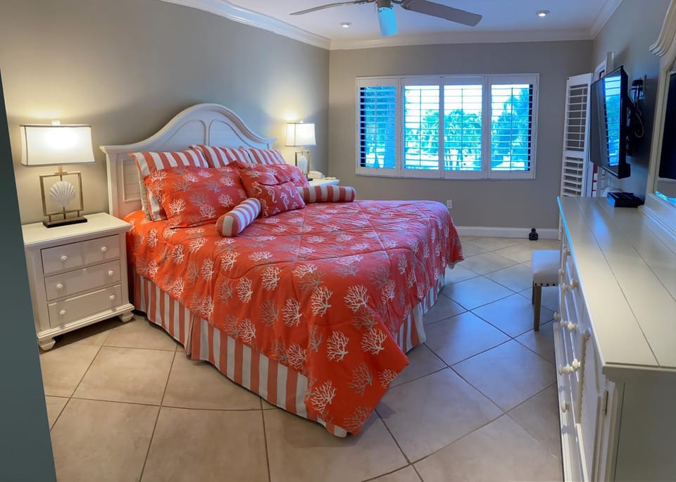 Siesta Dunes 2-207 by Siesta Dunes Apartment in Siesta Beach