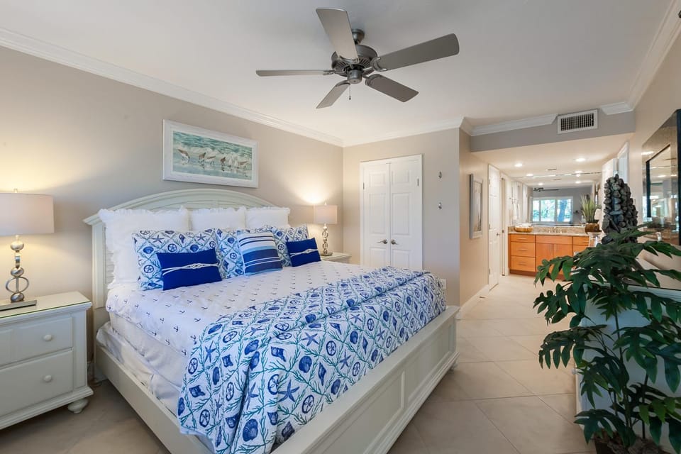 Siesta Dunes 2-208 by Siesta Dunes Apartment in Siesta Beach