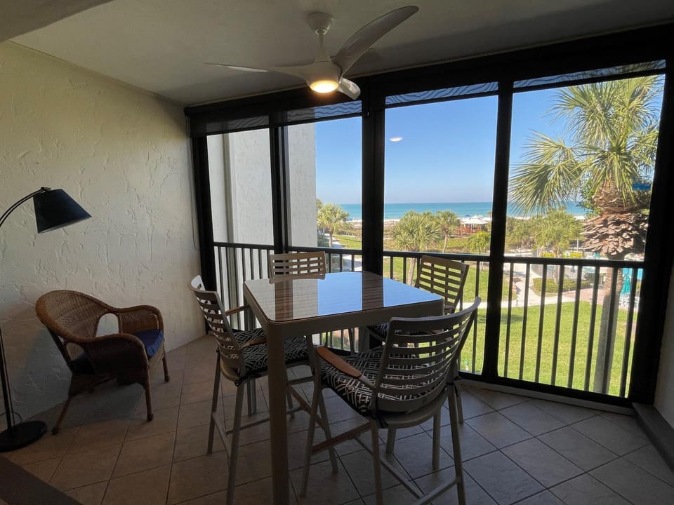 Siesta Dunes 2-302 by Siesta Dunes Apartment in Siesta Beach