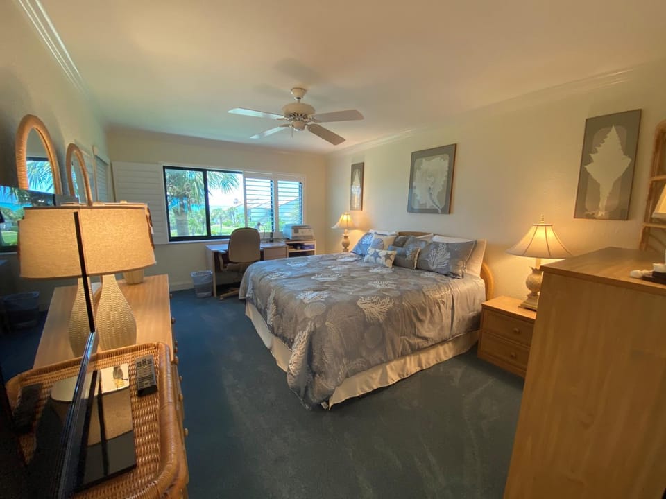Siesta Dunes 2-304 by Siesta Dunes Apartment in Siesta Beach