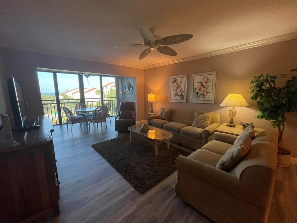 Siesta Dunes 2-305 by Siesta Dunes Apartment in Siesta Beach
