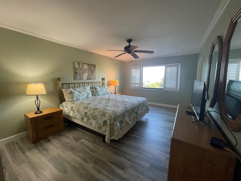 Siesta Dunes 2-305 by Siesta Dunes Apartment in Siesta Beach