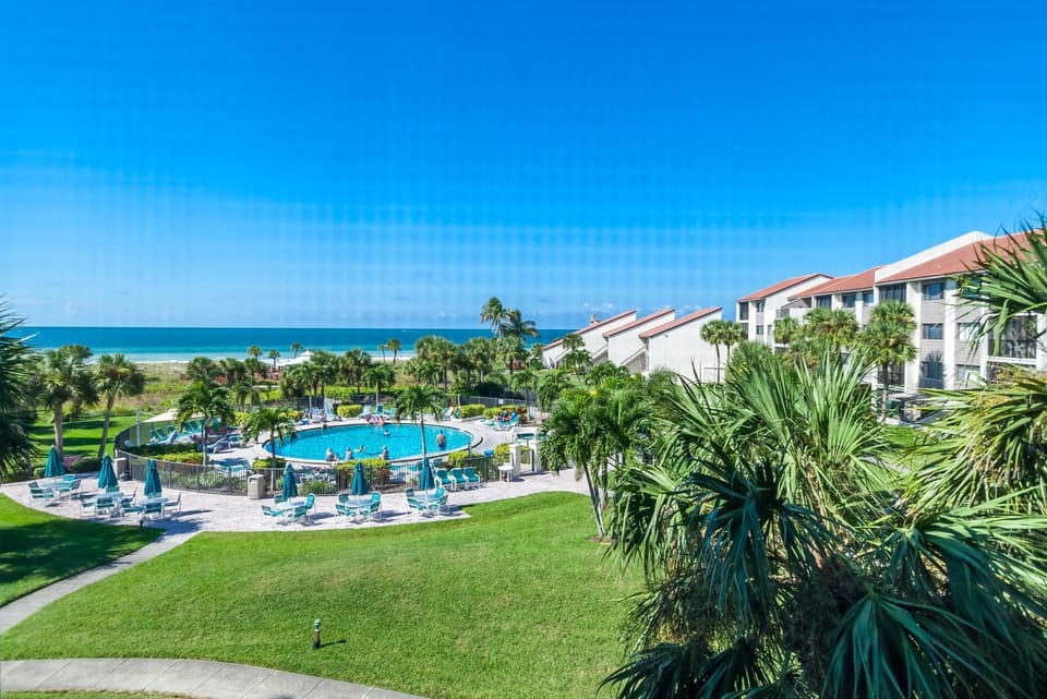 Siesta Dunes 2-306 by Siesta Dunes Apartment in Siesta Beach