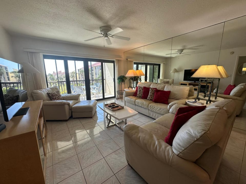 Siesta Dunes 2-307 by Siesta Dunes Apartment in Siesta Beach