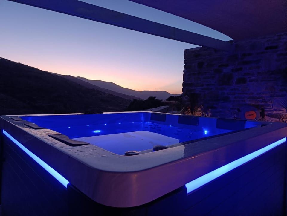 Natural landscape, Hot Tub, Mountain view, Sunset