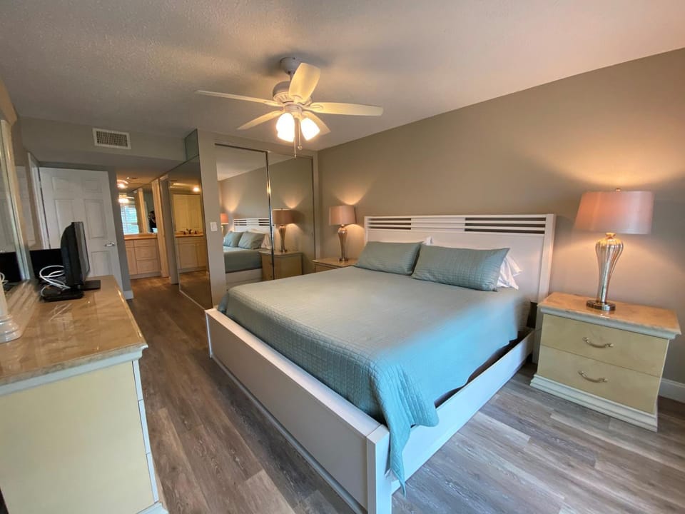 Siesta Dunes 5-105 by Siesta Dunes Apartment in Siesta Beach