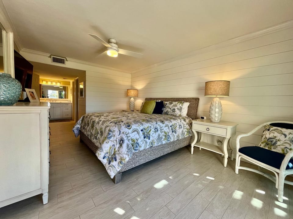 Siesta Dunes 5-109 by Siesta Dunes Apartment in Siesta Beach