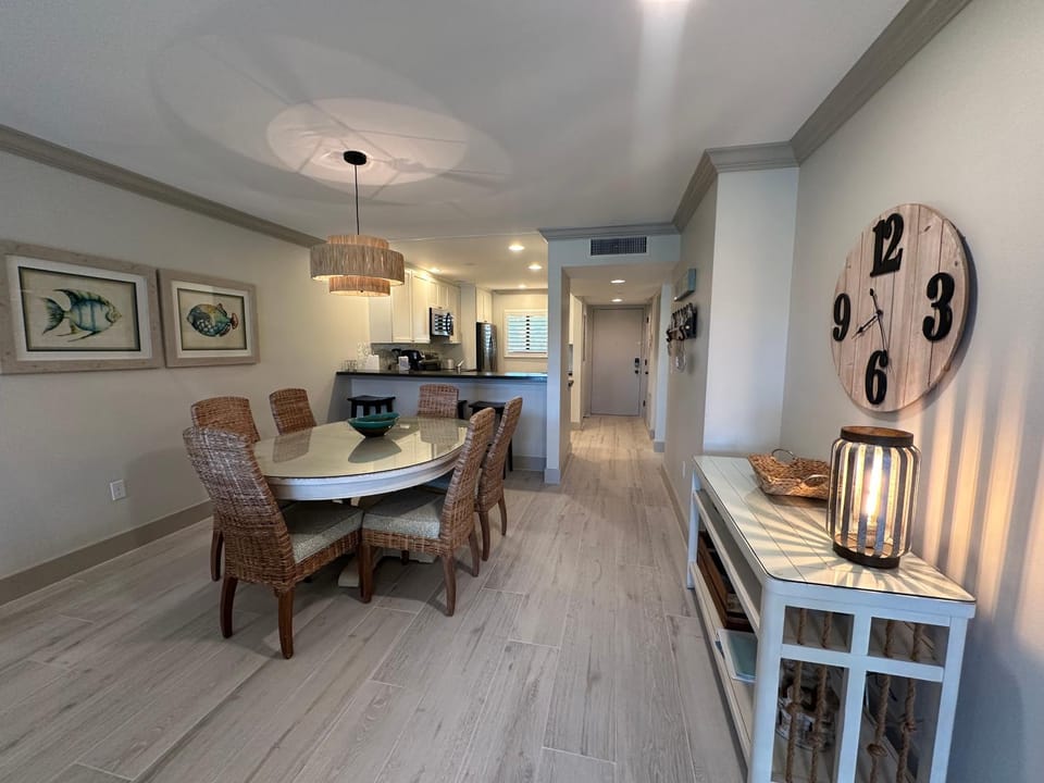 Siesta Dunes 5-205 by Siesta Dunes Apartment in Siesta Beach