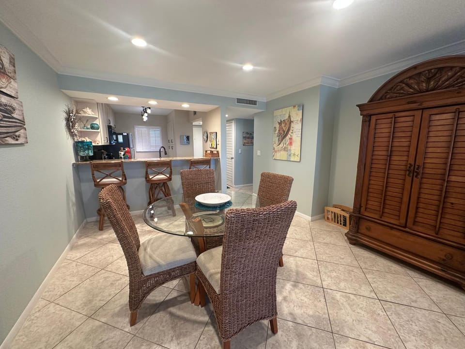 Siesta Dunes 5-307 by Siesta Dunes Apartment in Siesta Beach