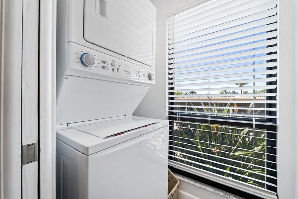 Siesta Dunes 6-102 by Siesta Dunes Apartment in Siesta Beach
