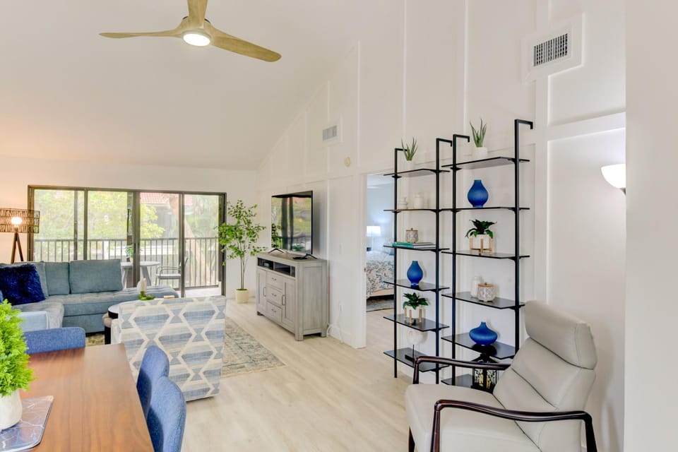 Siesta Dunes 6-201 by Siesta Dunes Apartment in Siesta Beach