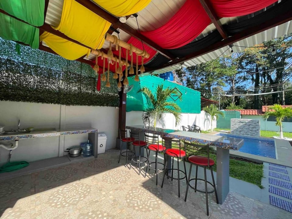Villa del Sol house with pool & AC Villa in Cartago Province, Costa Rica