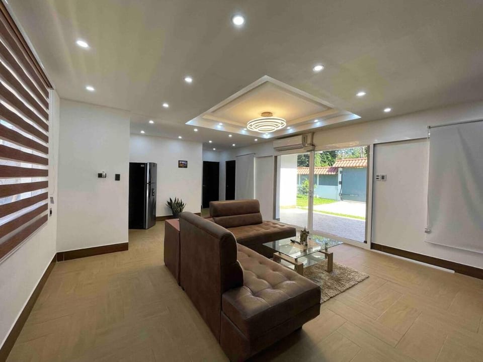 Villa del Sol house with pool & AC Villa in Cartago Province, Costa Rica
